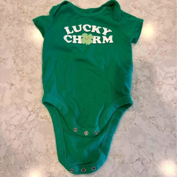 Old Navy Other - Old navy 6-12M Green 'Lucky Charm' Baby Onesie